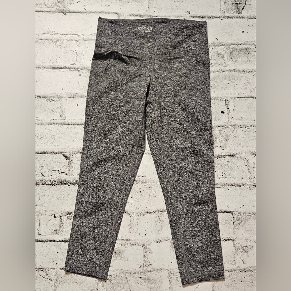 TNA Heather Gray Capri Leggings Athleisure Yoga Activewear Pants